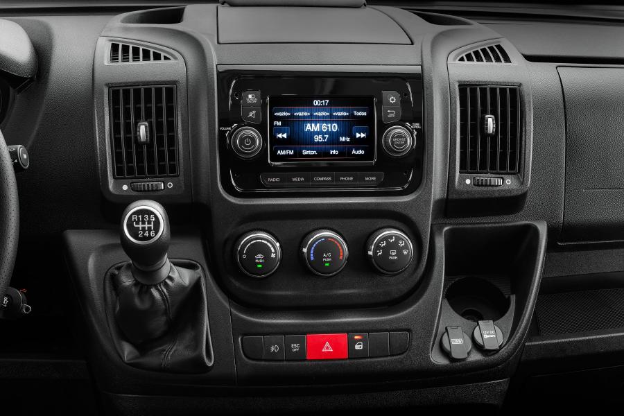 Детали интерьера Fiat Ducato Minibus 2018 года  (LA) (фото 15 из 15)